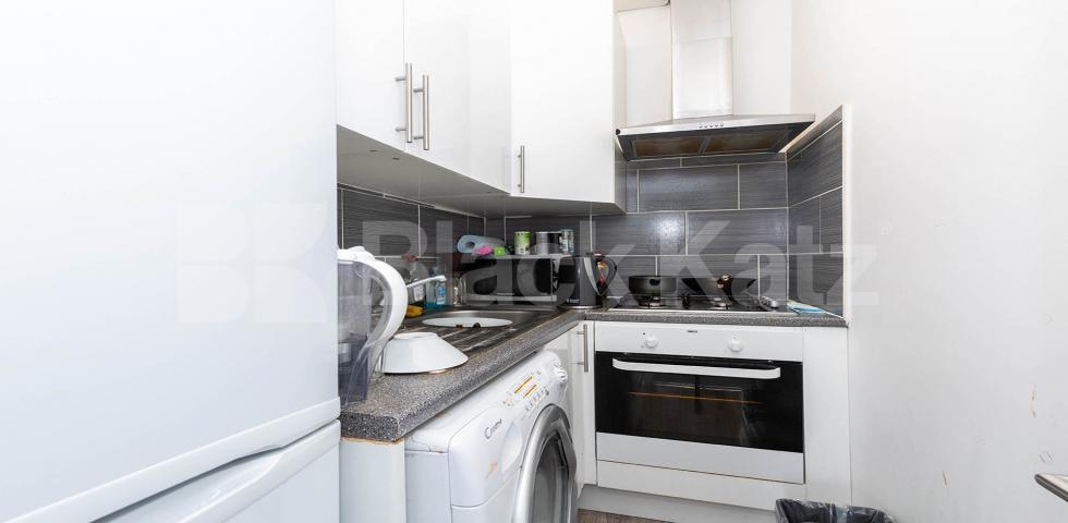 			NEW INSTRUCTION!, 2 Bedroom, 1 bath, 1 reception Flat			 Holloway Road, ARCHWAY
